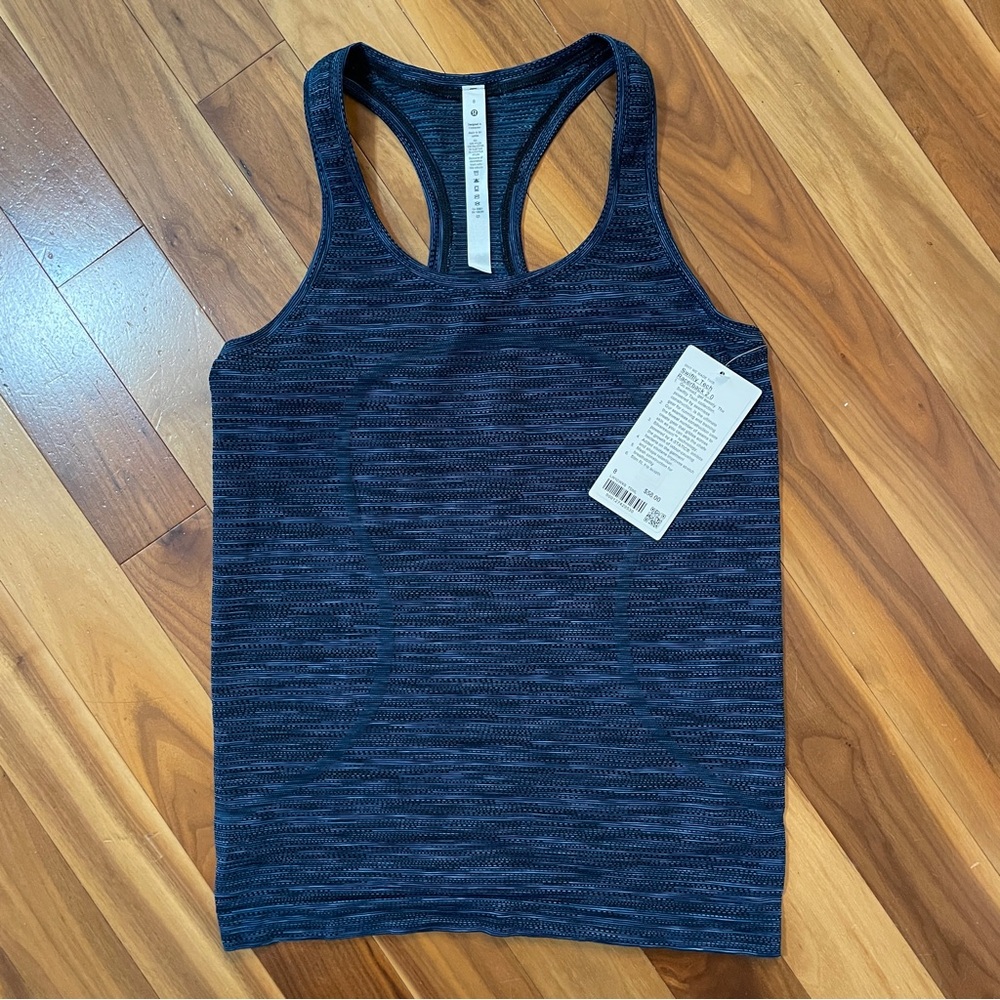 NWT Lululemon Swiftly Tech Racerback Tank 2.0 - size 8